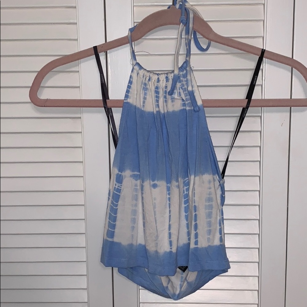 FOREVER 21 HALTER CROP TOP